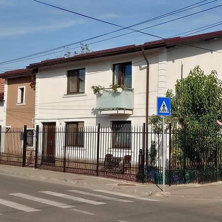 Casa Petcu Hotel Craiova Ngoại thất bức ảnh