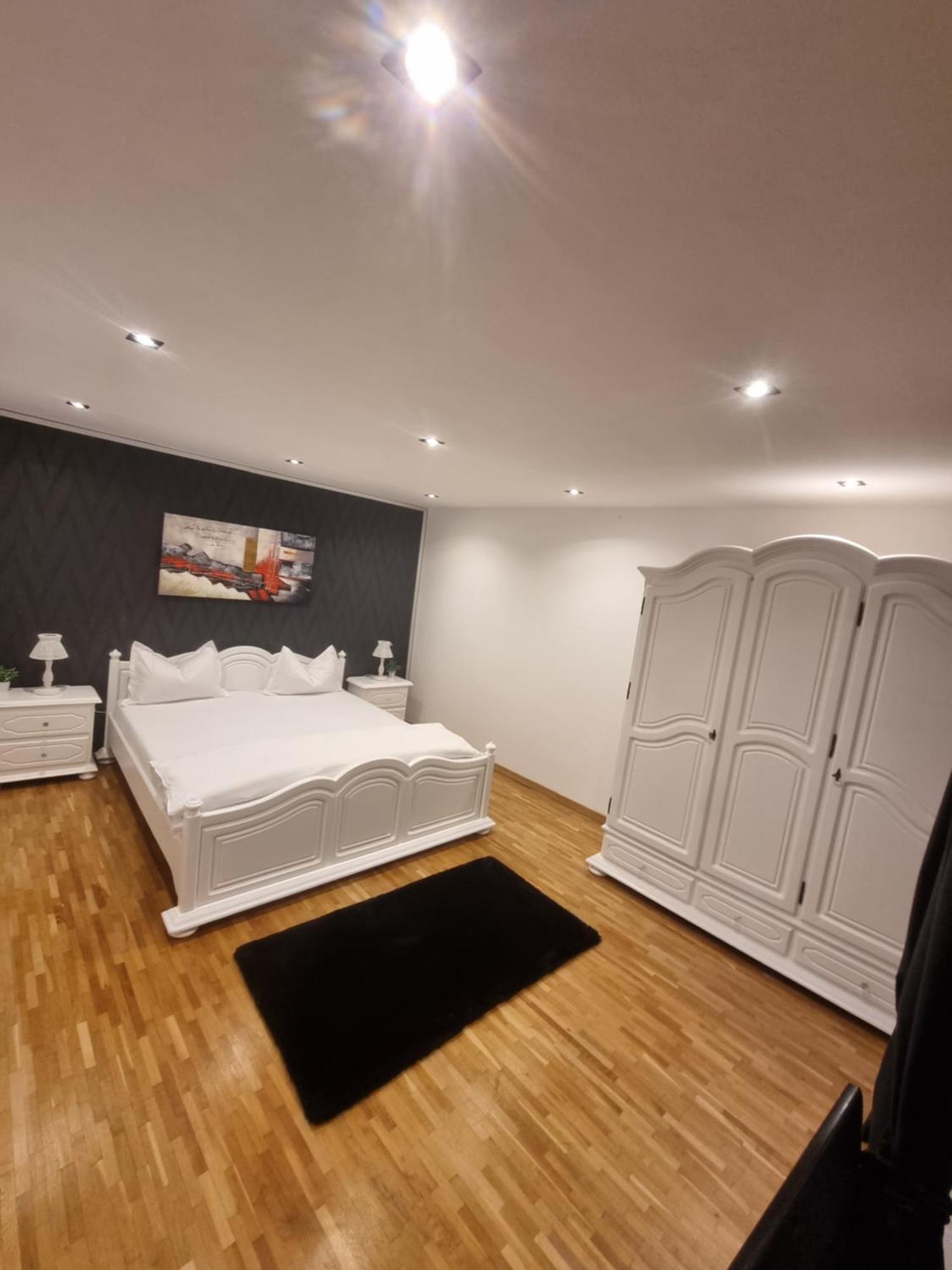 Casa Petcu Hotel Craiova Ngoại thất bức ảnh